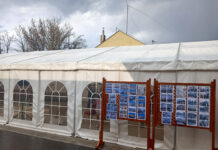 Szakadó esőben adták át az új közösségi teret Pusztamérgesen