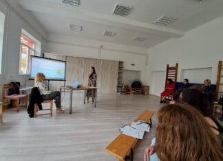 Hasznos előadást tartottak Ruzsán az otthoni gyógyszerezés veszélyeiről