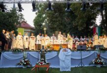 Szentmisével és fáklyás körmenettel ünnepelnek Mórahalmon